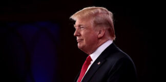 Trump Seeks Delay in China Visit Amid Iran War Tensions