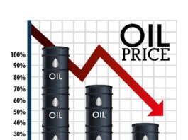 Oil prices drop amid potential Iran deal ensuring Hormuz strait access.