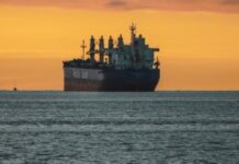 Oil Market Reacts to Potential US-Iran Diplomacy, Triggering Price Decline